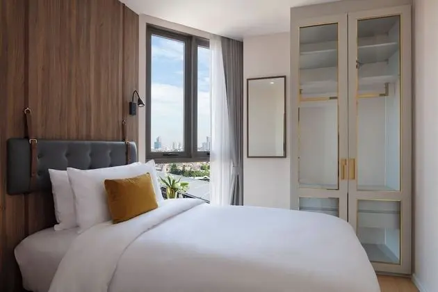 One Bedroom Executive Twin