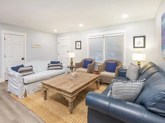 Ev, Birden Çok Yatak, Havuz Kullanımı, Havuz Manzaralı