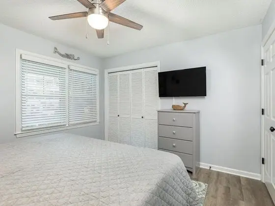 Ev, Birden Çok Yatak, Havuz Kullanımı, Havuz Manzaralı