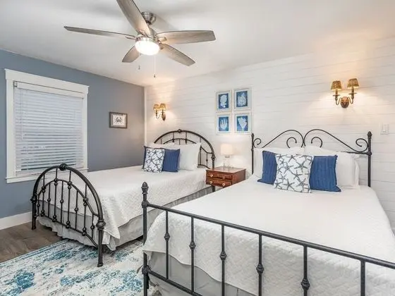 Ev, Birden Çok Yatak, Havuz Kullanımı, Havuz Manzaralı