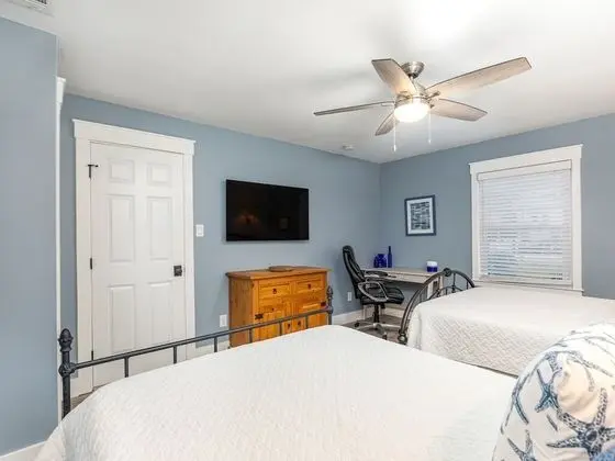 Ev, Birden Çok Yatak, Havuz Kullanımı, Havuz Manzaralı