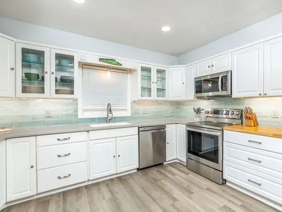 Ev, Birden Çok Yatak, Havuz Kullanımı, Havuz Manzaralı