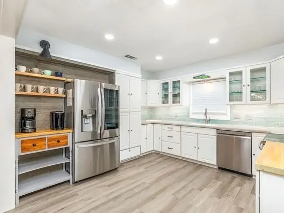 Ev, Birden Çok Yatak, Havuz Kullanımı, Havuz Manzaralı