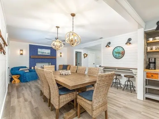 Ev, Birden Çok Yatak, Havuz Kullanımı, Havuz Manzaralı