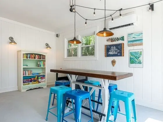 Ev, Birden Çok Yatak, Havuz Kullanımı, Havuz Manzaralı