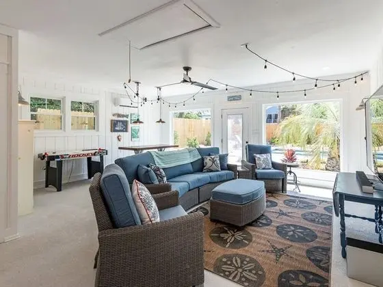 Ev, Birden Çok Yatak, Havuz Kullanımı, Havuz Manzaralı