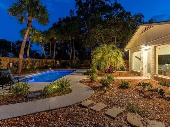 Ev, Birden Çok Yatak, Havuz Kullanımı, Havuz Manzaralı