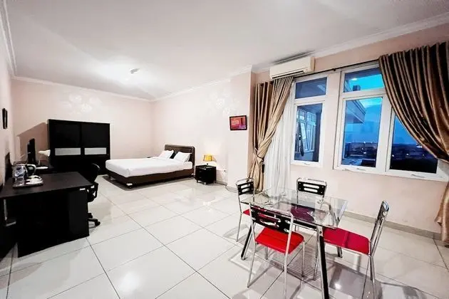 Deluxe Tek Büyük Yataklı Oda