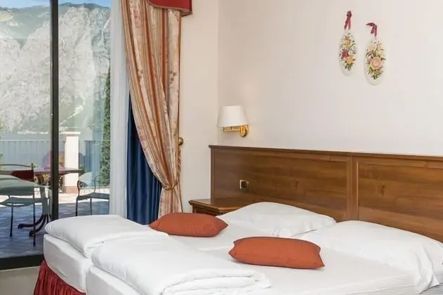 Economy Tek Büyük Yataklı Oda