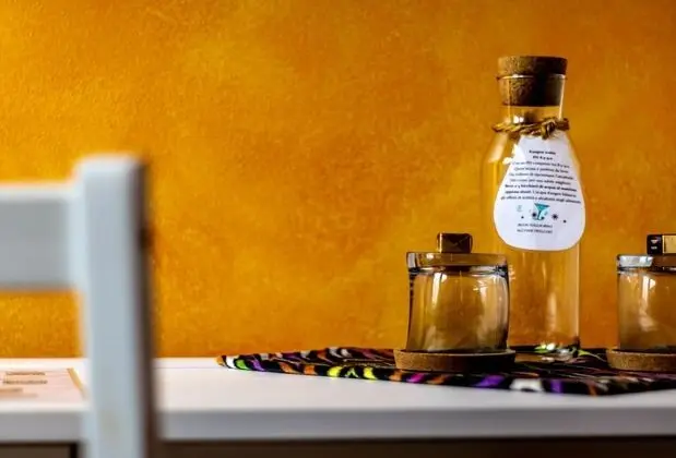 Deluxe Tek Büyük veya İki Ayrı Yataklı Oda, Şömine, Avlu Manzaralı