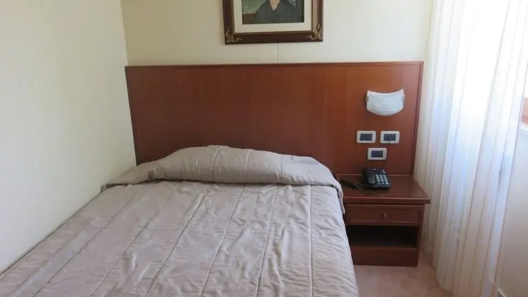 Tek Kişilik Oda