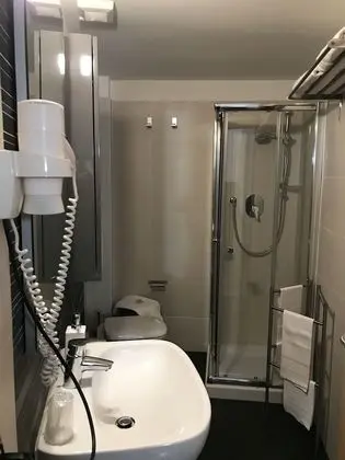 Business Büyük Yataklı Tek Kişilik Oda