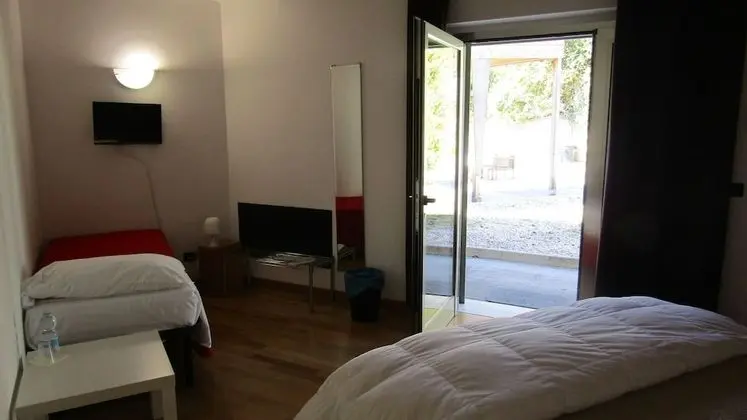 Comfort Tek Büyük veya İki Ayrı Yataklı Oda