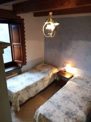 Üç Kişilik Oda, Tepe Manzaralı