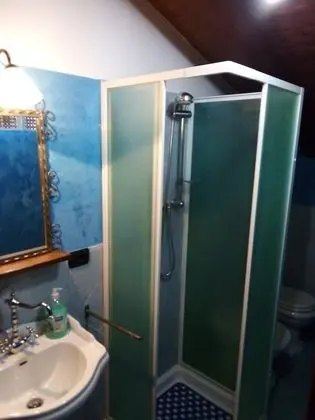 Üç Kişilik Oda, Tepe Manzaralı