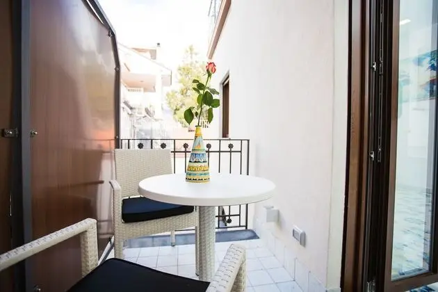 Exclusive Dört Kişilik Oda, Avlu Manzaralı (Intrigante)