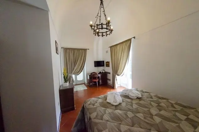 Tek Büyük Yataklı Oda, Balkon
