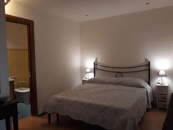 Tek Büyük Yataklı Oda, Havuz Manzaralı