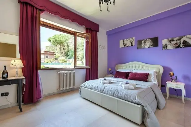 Romantic Tek Büyük Yataklı Oda, 1 Büyük (Queen) Boy Yatak, Bahçe Manzaralı