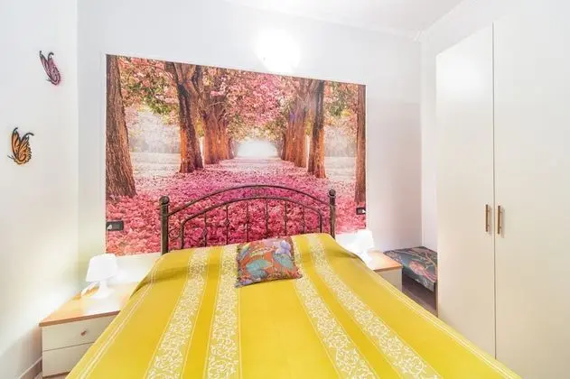 Tek Büyük Yataklı Oda, 1 Büyük (Queen) Boy Yatak, Ortak Banyo, Avlu Manzaralı