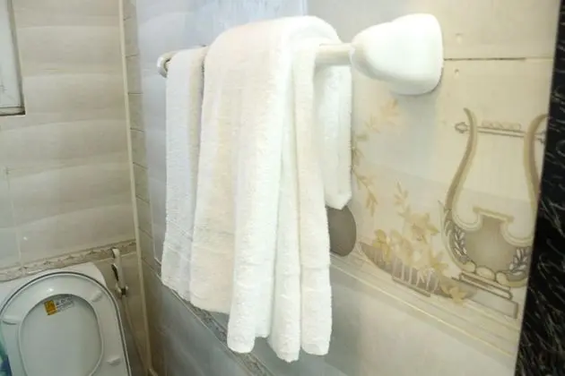 Standard Oda, 1 Büyük (Queen) Boy Yatak, Avlu