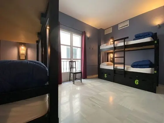 Ortak Ranzalı Oda, Özel Banyo