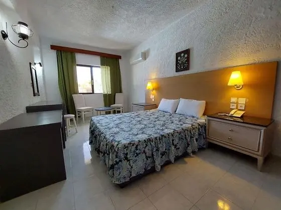 Family Oda, Balkon, Bahçe Manzaralı