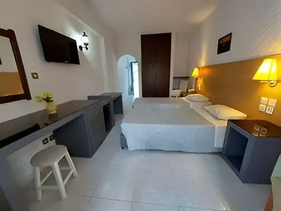 Tek Büyük Yataklı Oda, Balkon, Bahçe Manzaralı