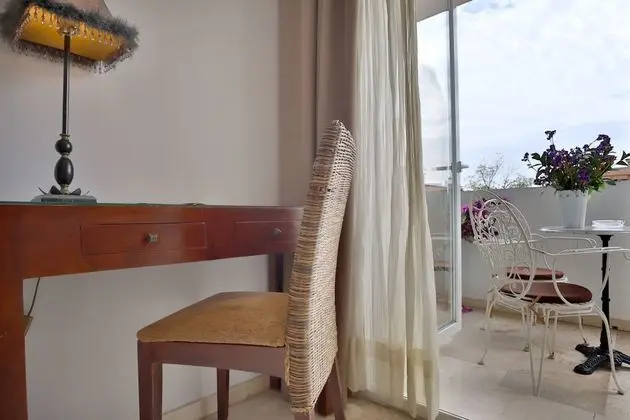 Tek Büyük Yataklı Oda, Balkon