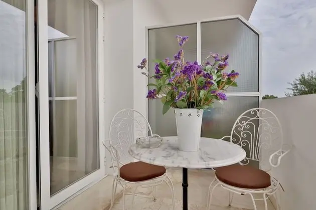 Tek Büyük Yataklı Oda, Balkon