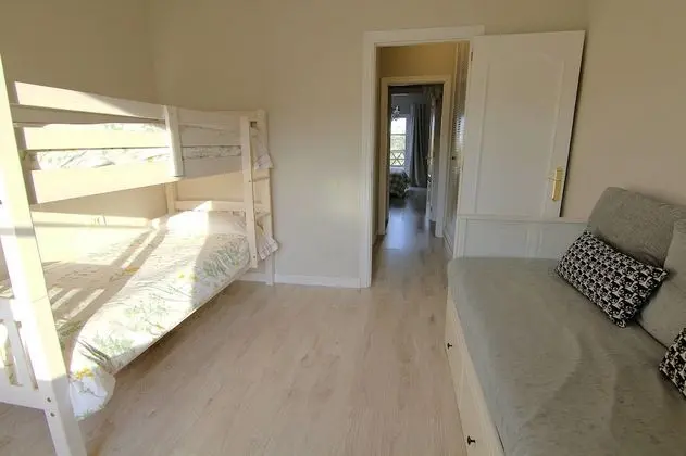 Apart Daire, 2 Yatak Odası, Teras, Havuz Manzaralı