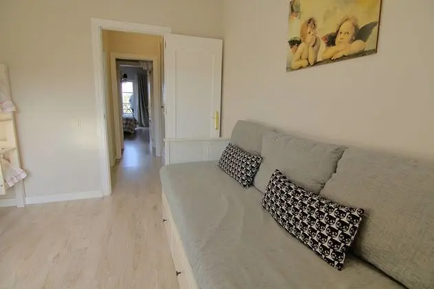 Apart Daire, 2 Yatak Odası, Teras, Havuz Manzaralı