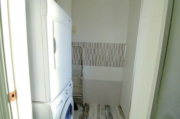 Apart Daire, 2 Yatak Odası, Teras, Havuz Manzaralı