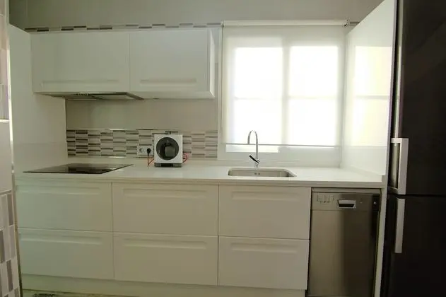 Apart Daire, 2 Yatak Odası, Teras, Havuz Manzaralı