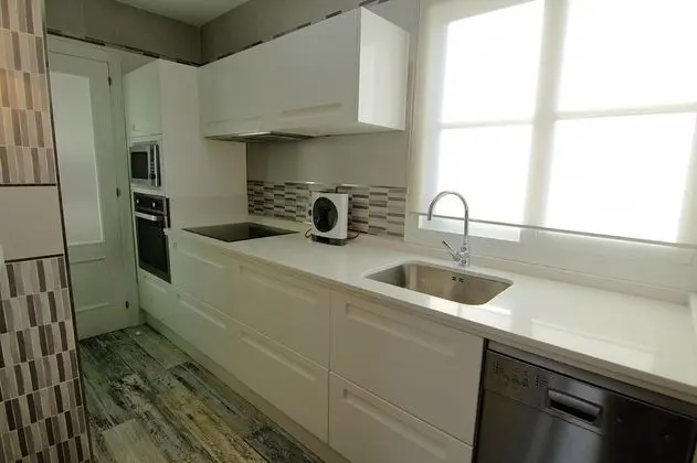 Apart Daire, 2 Yatak Odası, Teras, Havuz Manzaralı