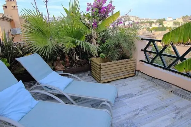 Apart Daire, 2 Yatak Odası, Teras, Havuz Manzaralı