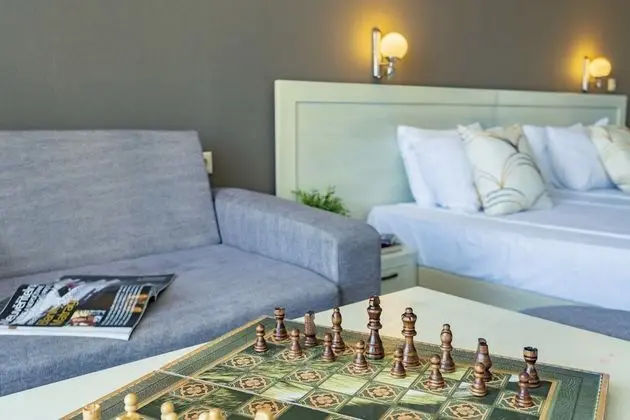 Basic Tek Büyük Yataklı Oda, 1 Çift Kişilik Yatak ve Çekyat, Plaj Kenarı