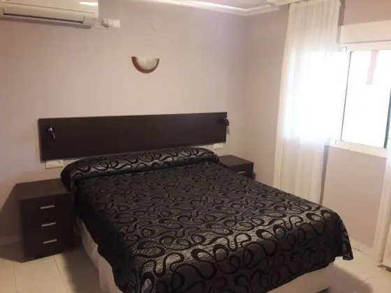 Basic Tek Büyük Yataklı Oda