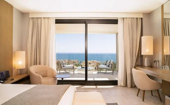 The Oasis Room, Sea View