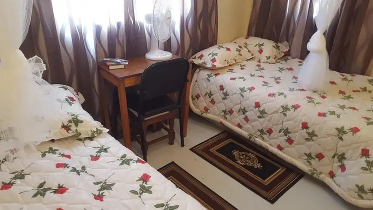 Family Tek Büyük veya İki Ayrı Yataklı Oda, 2 Tek Kişilik Yatak, Engellilere Uygun, Sigara İçilmez