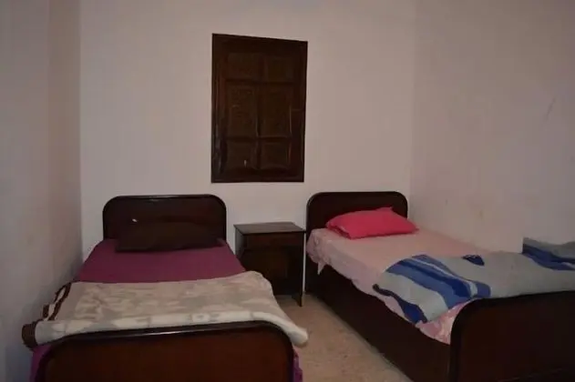 Tek Büyük Yataklı Oda, Ortak Banyo