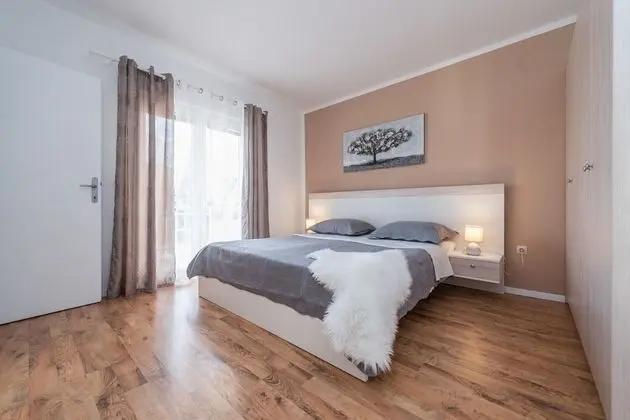 Ev (Oasis Village Villa - heated pool - H)