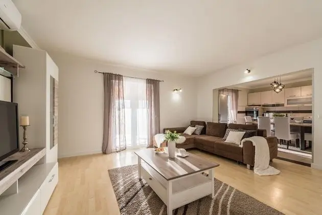 Ev (Oasis Village Villa - heated pool - H)