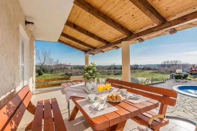 Ev (Oasis Village Villa - heated pool - H)