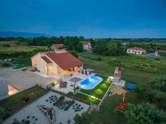 Ev (Oasis Village Villa - heated pool - H)