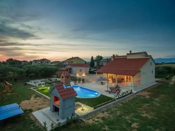 Ev (Oasis Village Villa - heated pool - H)