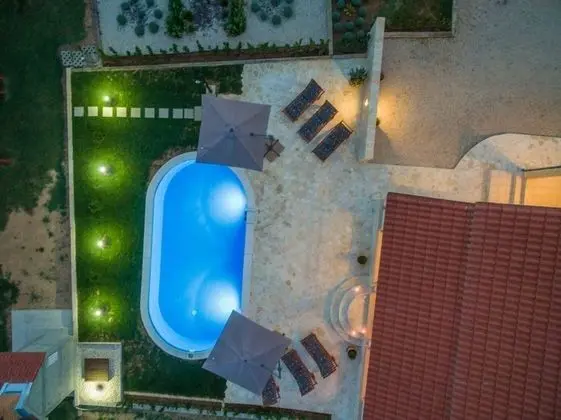 Ev (Oasis Village Villa - heated pool - H)