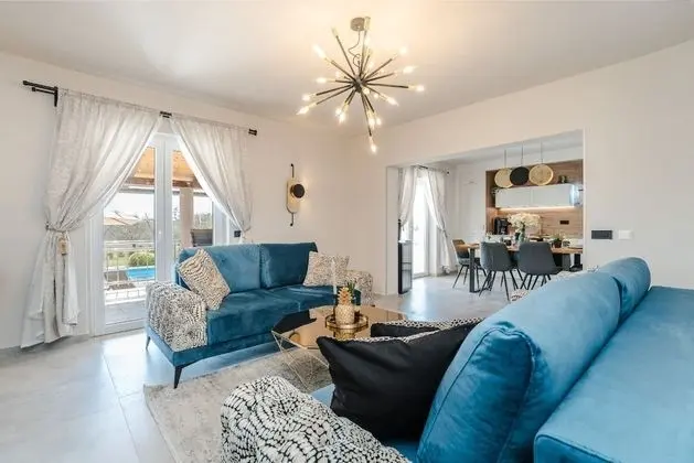 Ev (Oasis Village Villa - heated pool - H)