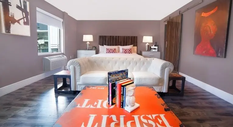 Poolside King Suite