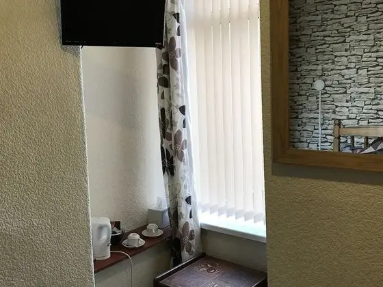Standard Tek Büyük veya İki Ayrı Yataklı Oda, Banyolu/Duşlu